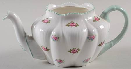 Rosebud (Dainty Shape) Mini Teapot No Lid