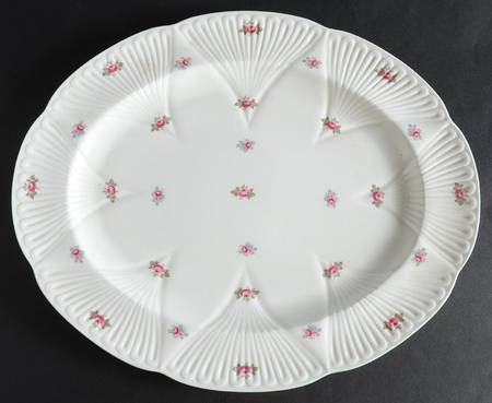 Rosebud (Dainty Shape) 15" Oval Serving Platter