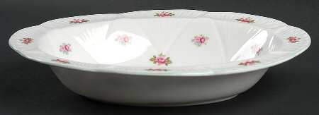 Rosebud (Dainty Shape) 9" Oval Vegetable Bowl