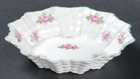 Rosebud (Dainty Shape) Sweet Meat Dish 4"