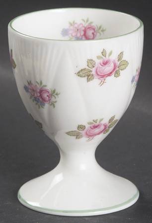 Rosebud (Dainty Shape) Single Egg Cup