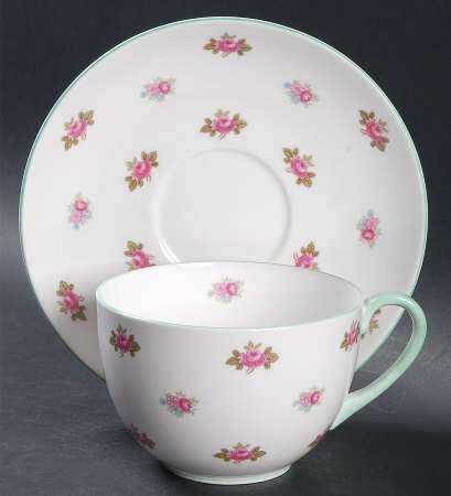 Rosebud (Smooth Edge) Oversized Cup & Saucer Set