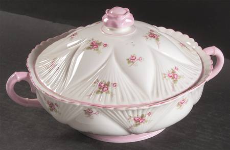Bridal Rose (Dainty Shape) Round Covered Vegetable