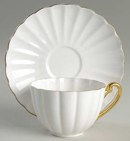 SHE4 Flat Cup & Saucer Set
