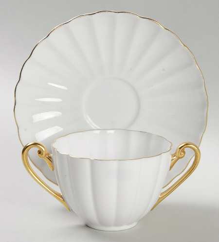 SHE4 Flat Bouillon Cup & Saucer