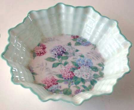 Summer Glory (Henley) Round Sweet Meat Dish