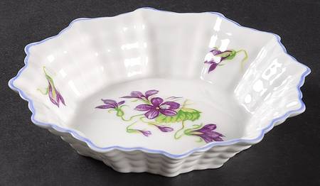 Violets (Dainty) Round Sweet Meat Dish