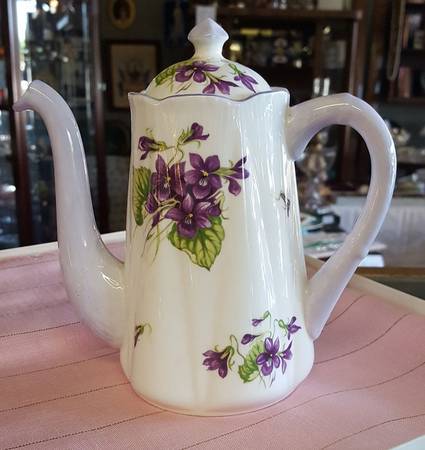 Violets (Dainty) Coffee Pot & Lid