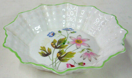 Wild Anemone Round Sweet Meat Dish