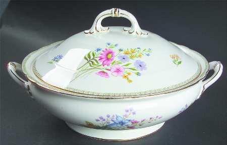 Wild Flowers (Gainsborough) Round Covered Vegetable