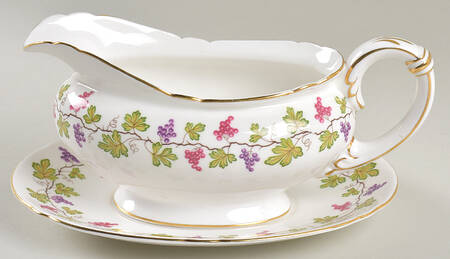 Wine Grape Gravy Boat & Underplate