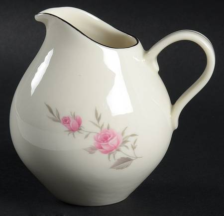 Amourette Creamer