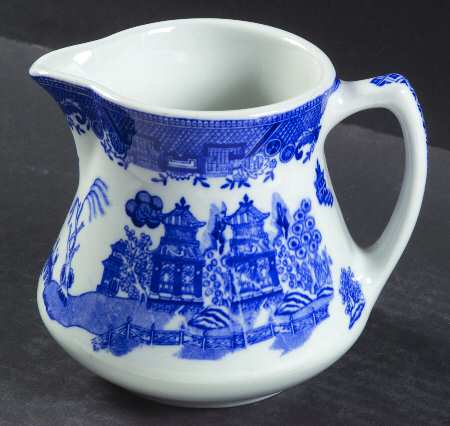 Blue Willow Blue 20 Oz Pitcher