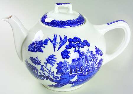 Blue Willow Blue Teapot & Lid