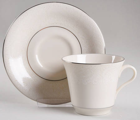 Bridal Veil Flat Cup & Saucer Set