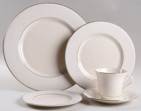 Bridal Veil 5 Piece Place Setting