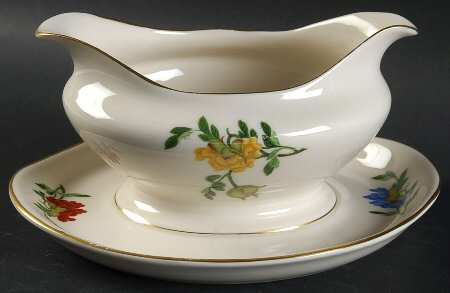 Malin Gold Gravy Boat with Attached Underplate