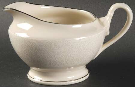 Mantilla Creamer
