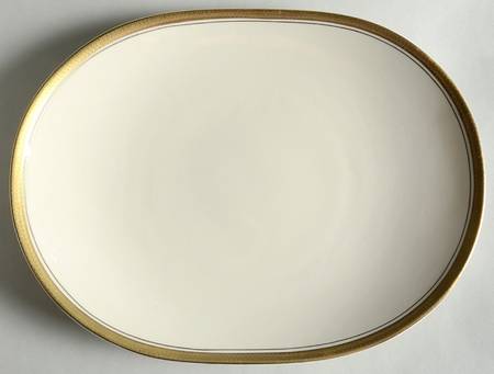 Royal Baroness (Gold Trim) 12" Oval Serving Platter