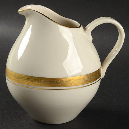 Royal Baroness (Gold Trim) Creamer