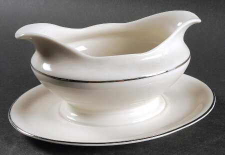 Wedding Band Gravy Boat with Attached Underplate