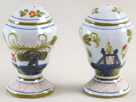 Carnation Salt & Pepper Set