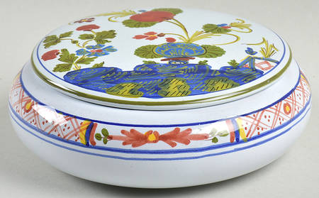 Carnation Powder Box with Lid