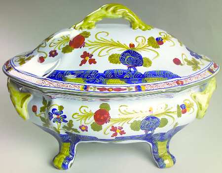 Carnation Oval Covered Vegetable