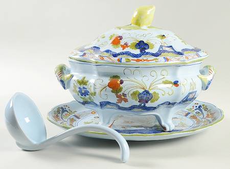 Carnation Oval Tureen & Lid w/Ladle & Underplate