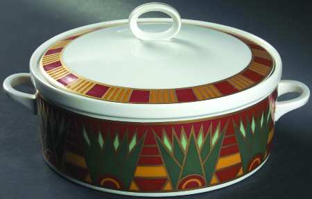 Lotus 2 Qt Round Covered Casserole