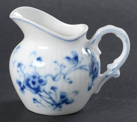 Victoria Blue Mini Creamer