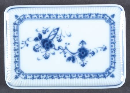 Victoria Blue Tray for Mini Creamer & Sugar with Lid