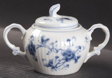 Victoria Blue Mini Sugar Bowl & Lid