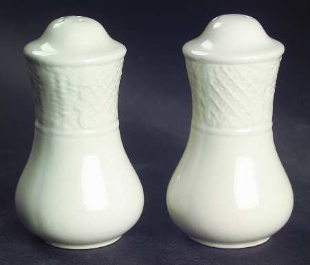 Marlborough (Embossed Wicker Lattice Rim) Salt & Pepper Set