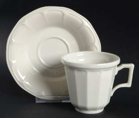 Museum White Flat Cup & Saucer Set