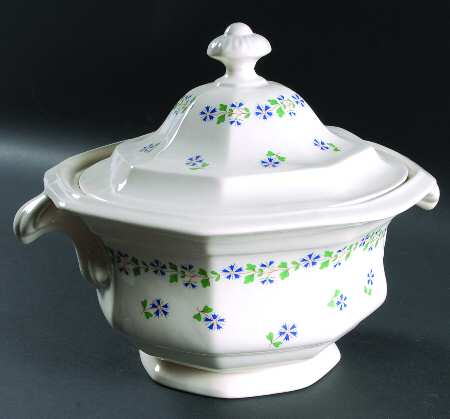 Periwinkle Round Covered Vegetable