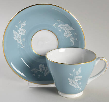 Skye Footed Cup & Saucer Set