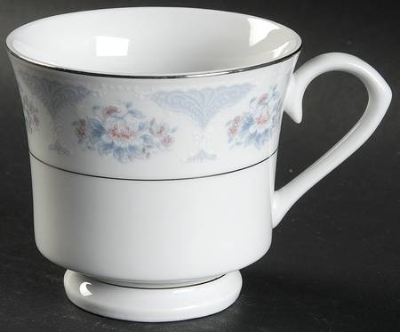 Sapphire Footed Cup