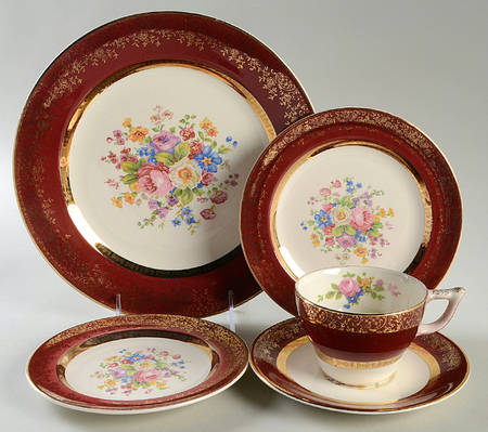 Aristocrat Maroon (Floral Center) 5 Piece Place Setting