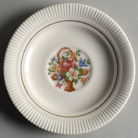 Basket Pp (Gold Inner Ring) Saucer for Flat Cup