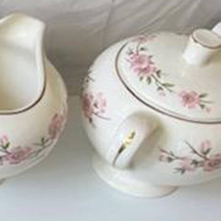 Blossomtime Sugar Bowl & Lid