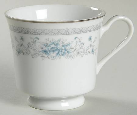 Bridal Bouquet Footed Cup