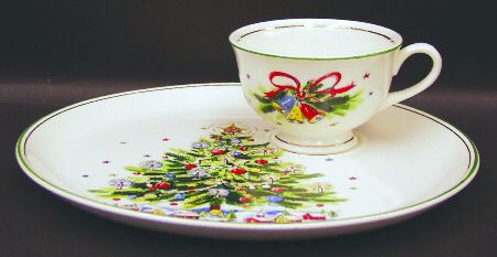 Christmas Eve (Earthenware, Green, Gold) Snack Plate & Cup Set