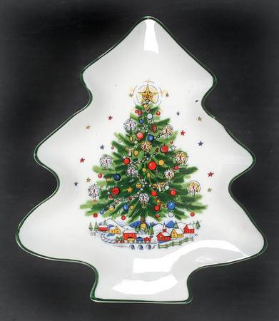 Christmas Eve (Porcelain) Large Tree Shaped Dish
