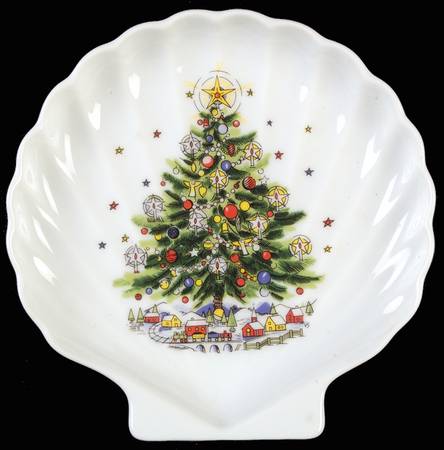 Christmas Eve (Porcelain) 6" Shell Shaped Dish