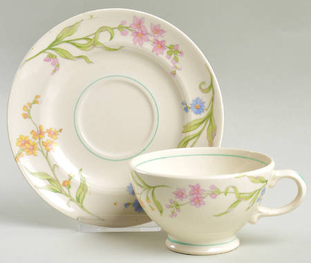 Claudia Footed Cup & Saucer Set