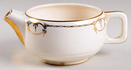 Commodore Gravy Boat
