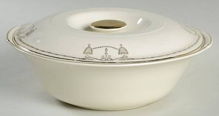 Commodore Round Covered Vegetable