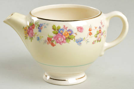 Debutante Creamer