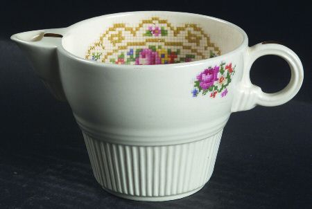 Doily Petit Point (No Verge) Creamer